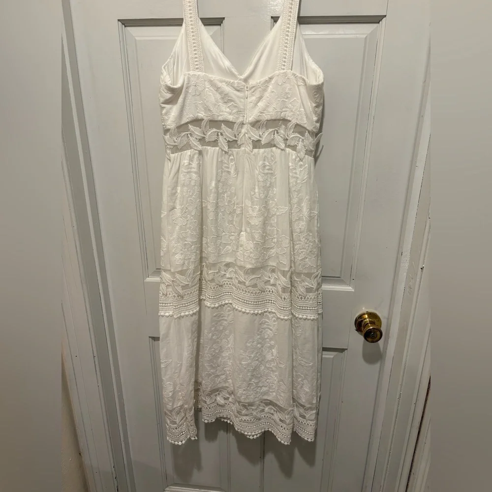 Chelsea & Violet Ivory Floral Dress - Picture 5 of 5